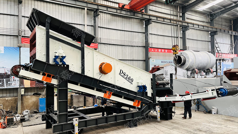 發(fā)貨現(xiàn)場：多功能移動(dòng)篩分車奔赴東莞