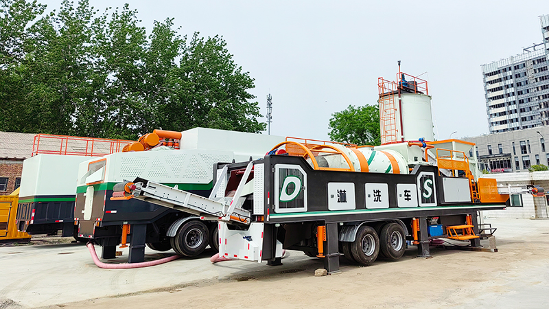 國內首臺套移動式土壤淋洗修復裝備