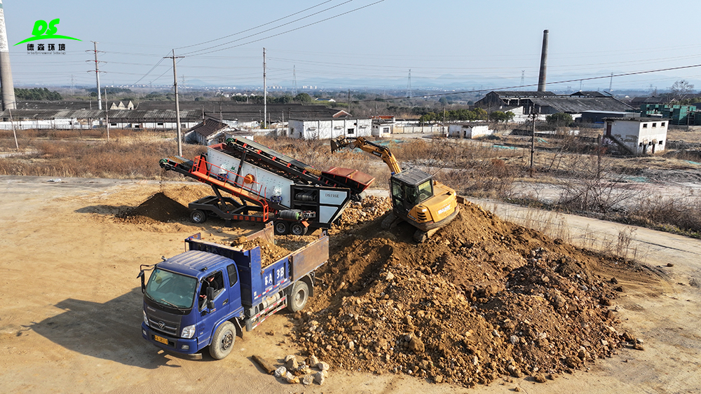 行業(yè)黑馬！德森移動(dòng)篩分一體機(jī)，破解物料處理三大痛點(diǎn)